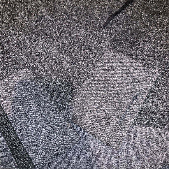 under armour sweatshirt - Picture 2 of 3